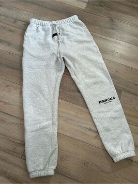 Essentials Men’s Grey Heather Jogger Sweatpants